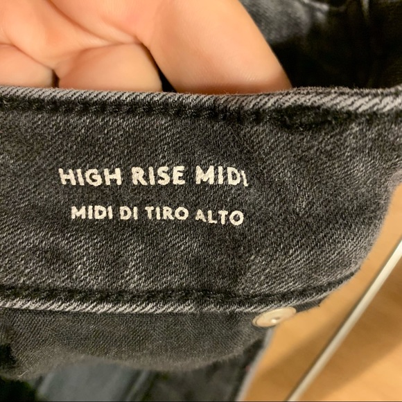 Universal Thread High Rise Midi Short size 18 - Picture 4 of 4